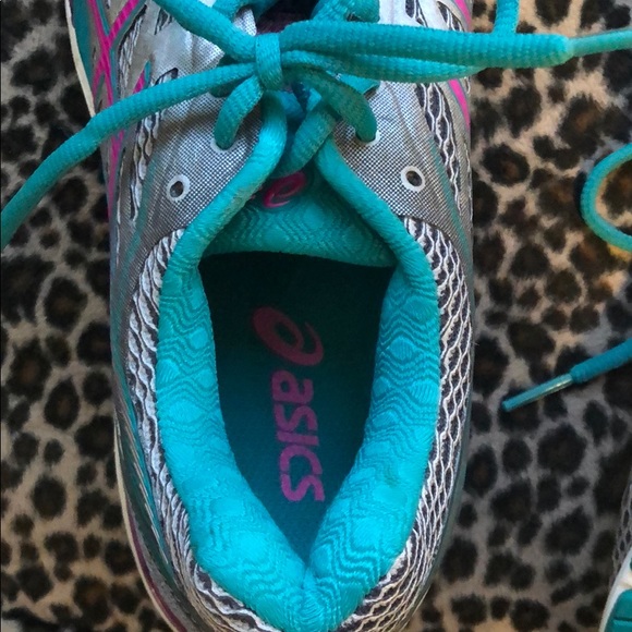 NWOT ASICS RUNNING SHOES - Picture 5 of 7